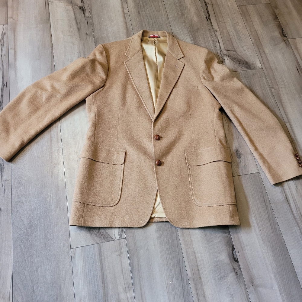 Vanjulian Classic Tan Wool Blazer
